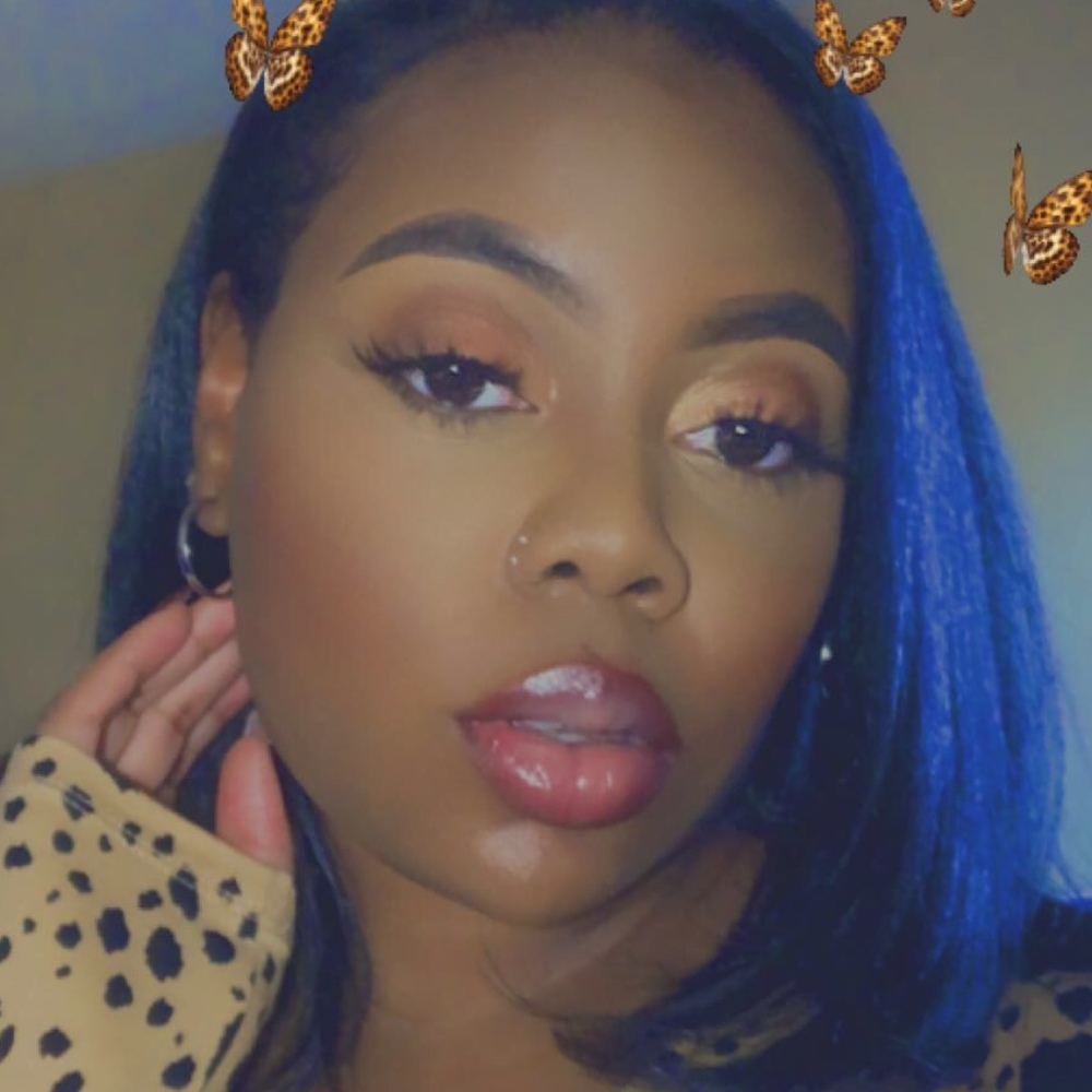 Meet your Posher, Jade